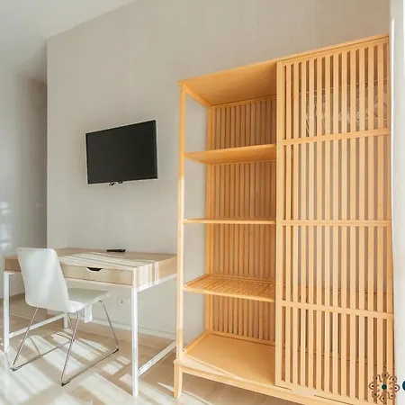 Einaudi By Apulia 3* 巴里