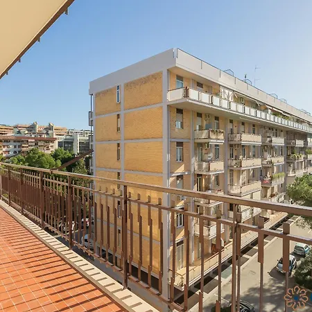 게스트하우스 Einaudi By Apulia 3*