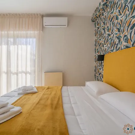 Einaudi By Apulia Konukevi