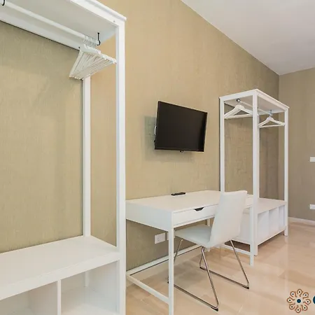 Einaudi By Apulia 3* 바리