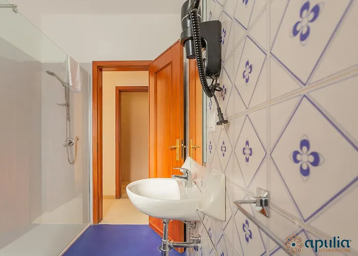 Einaudi By Apulia 3*